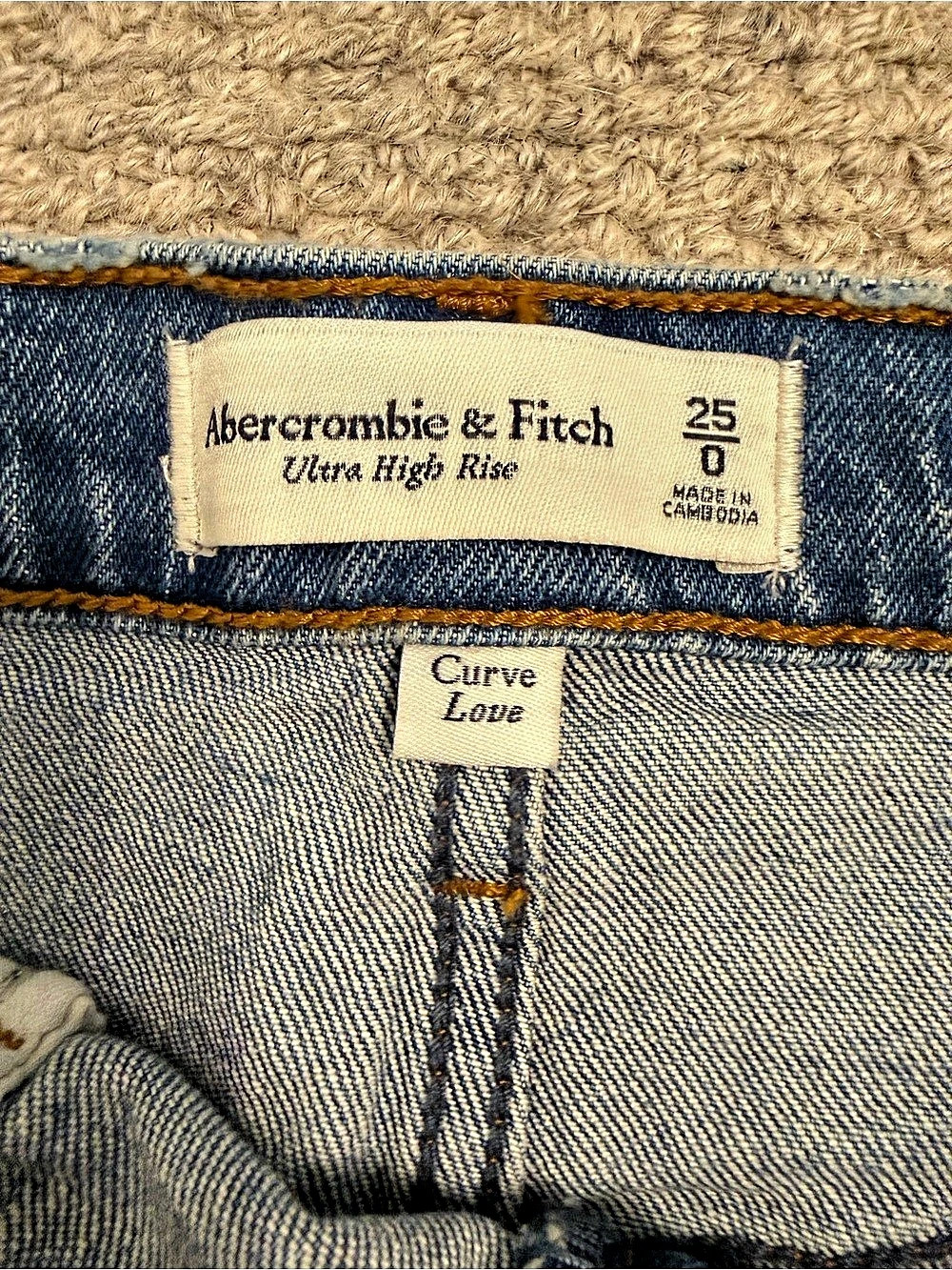 Abercrombie & Fitch Denim Mini Skirt Waist 25 - Picture 4 of 4